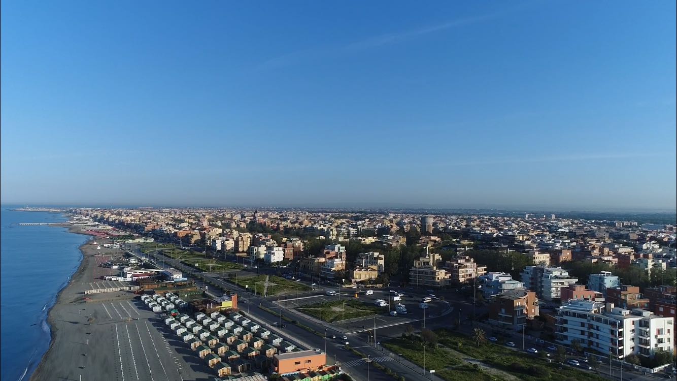 Nel blu di Ostia